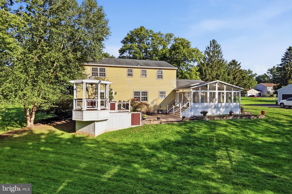 24 SUNNYBROOK DRIVE