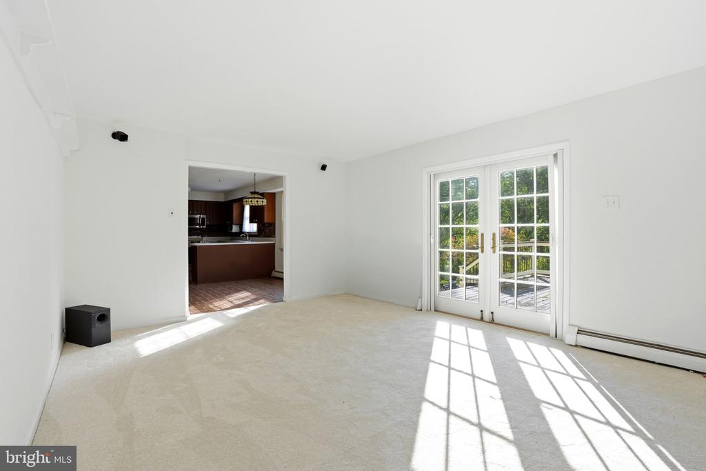 24 SUNNYBROOK DRIVE
