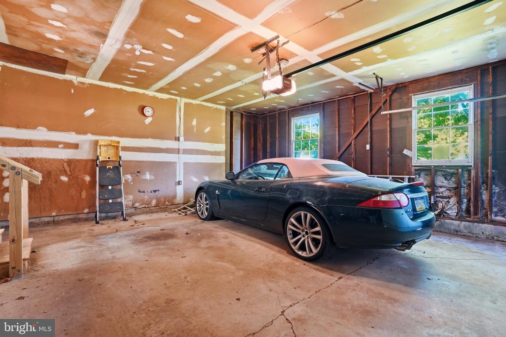 24 SUNNYBROOK DRIVE
