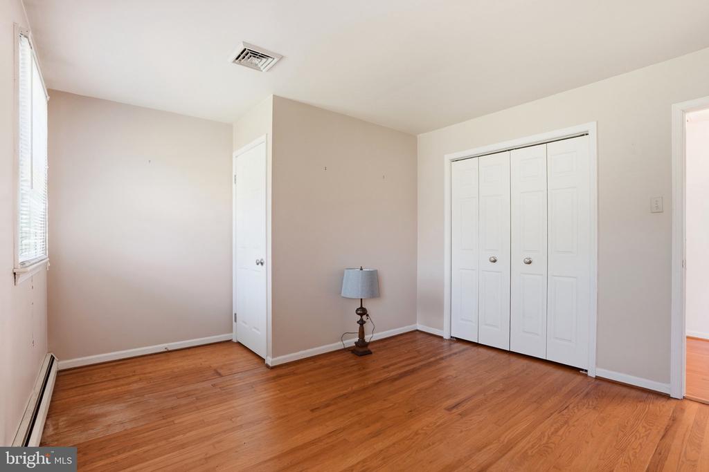 24 SUNNYBROOK DRIVE