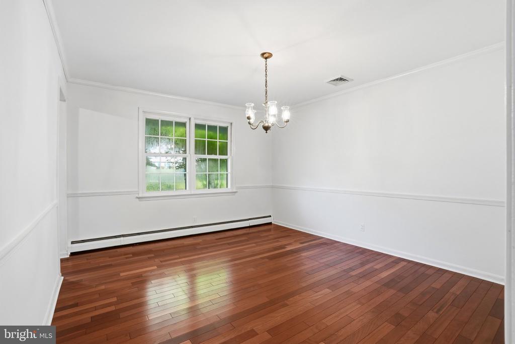 24 SUNNYBROOK DRIVE