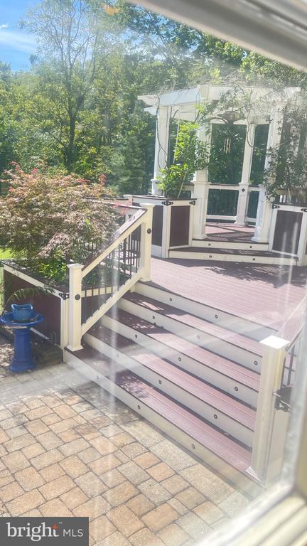 24 SUNNYBROOK DRIVE
