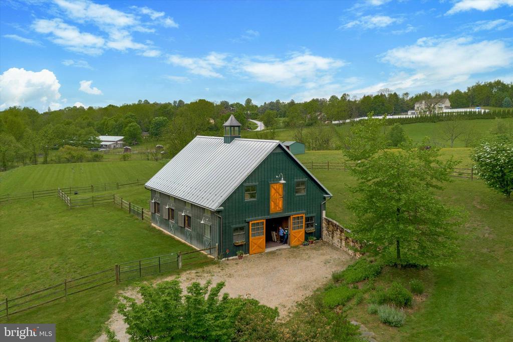 500 LUCKY HILL ROAD