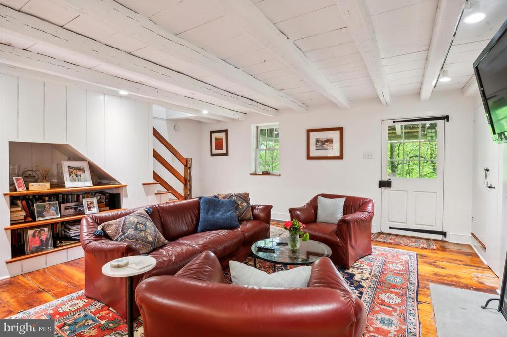 500 LUCKY HILL ROAD