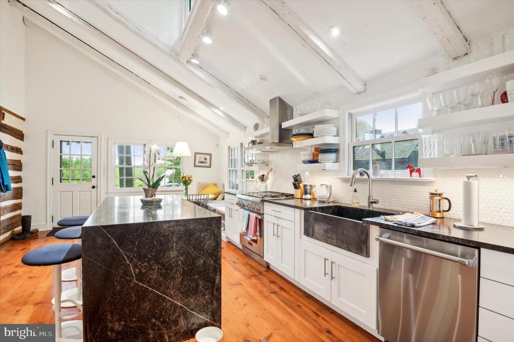500 LUCKY HILL ROAD