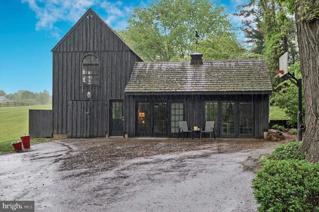 500 LUCKY HILL ROAD