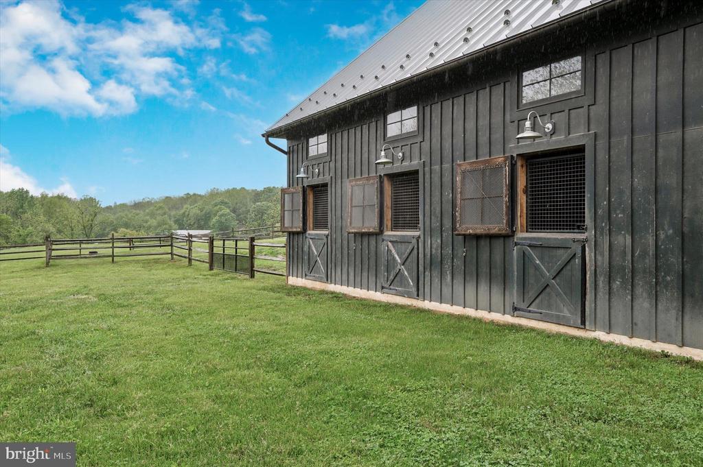 500 LUCKY HILL ROAD