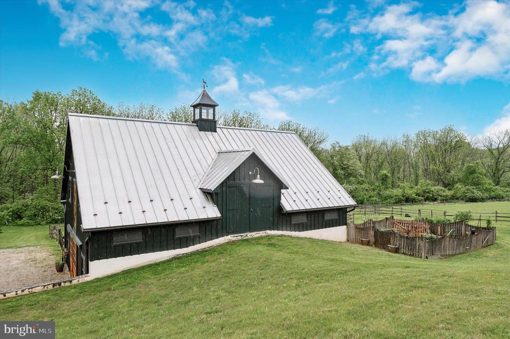 500 LUCKY HILL ROAD