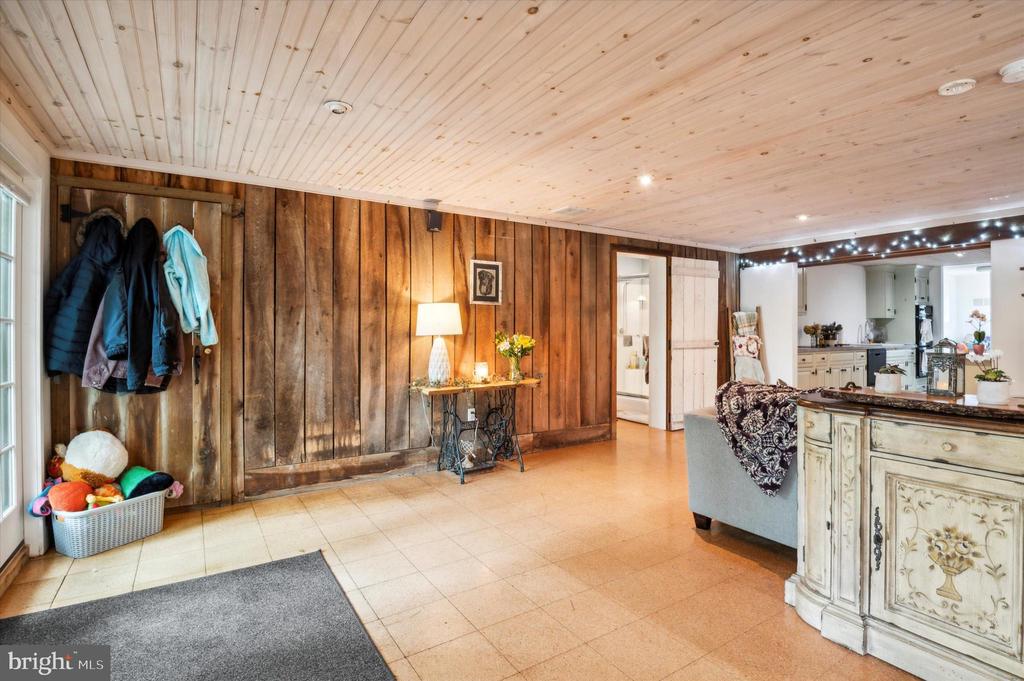 500 LUCKY HILL ROAD