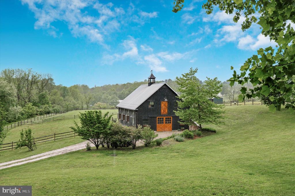 500 LUCKY HILL ROAD