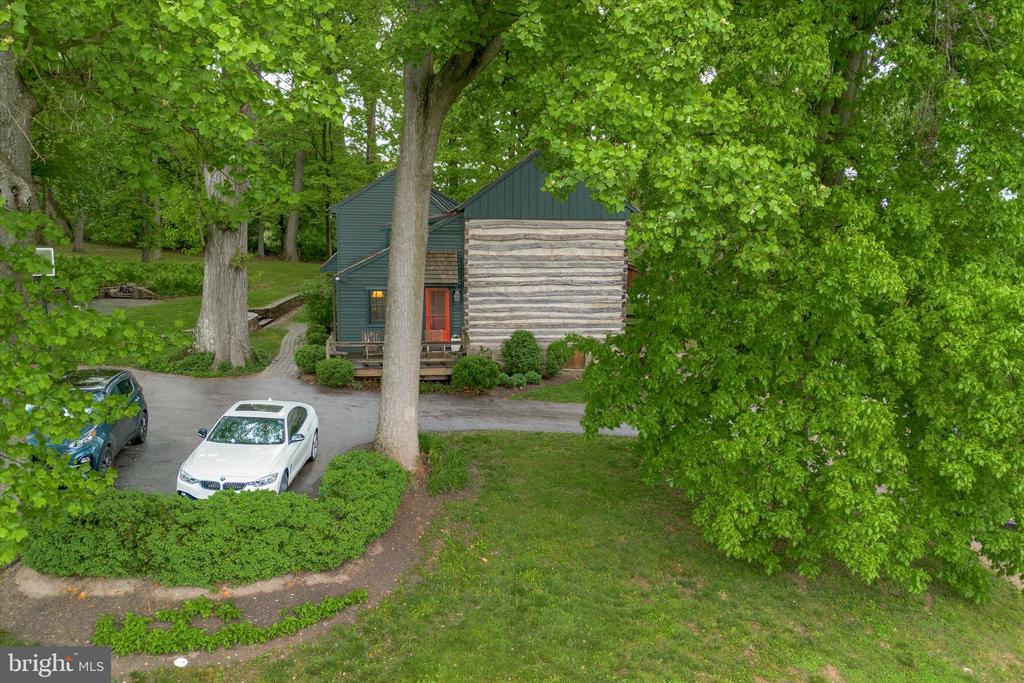 500 LUCKY HILL ROAD