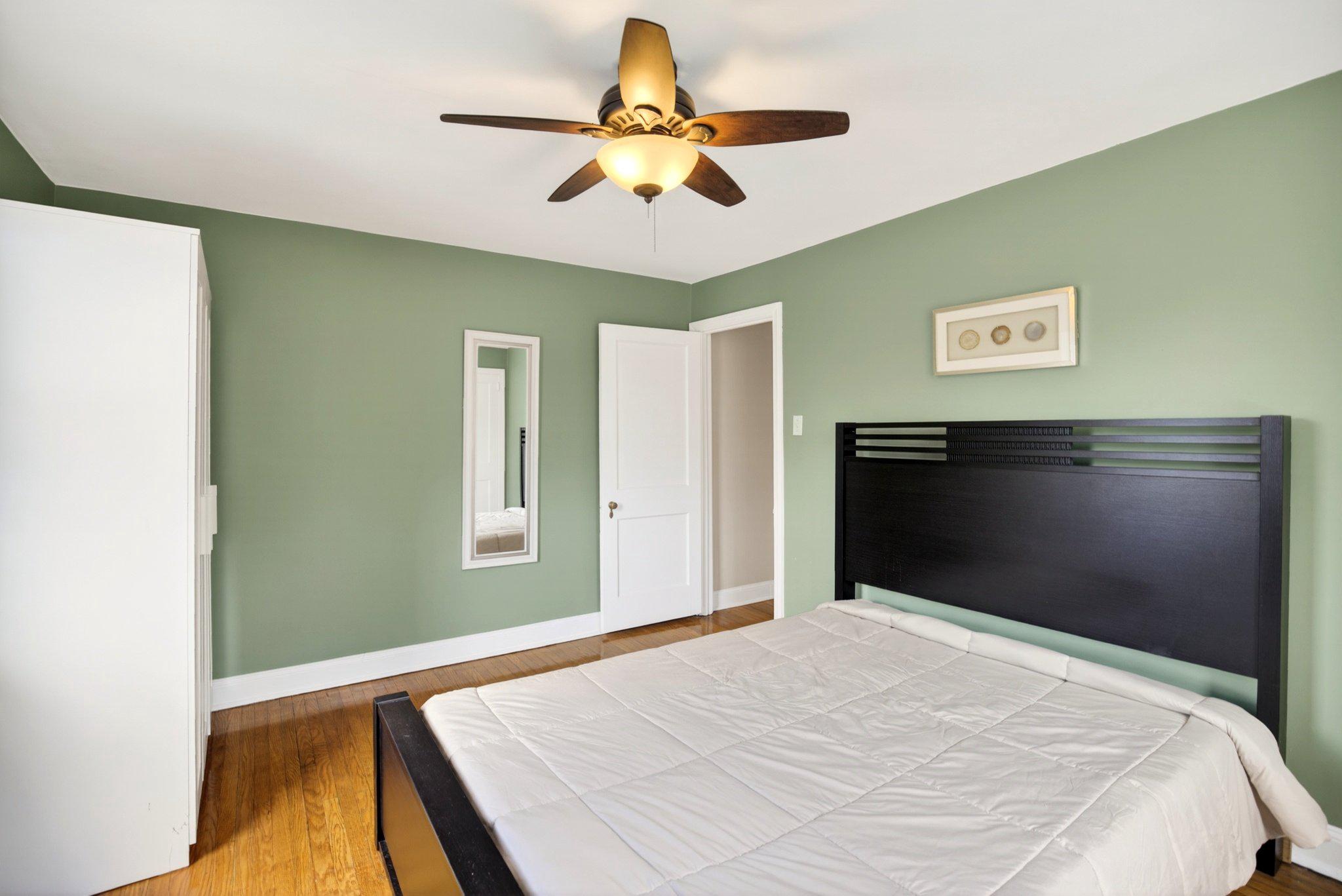 712 CLARENDON ROAD