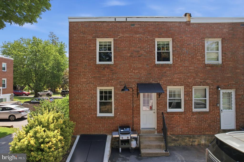 638 GEORGES LANE