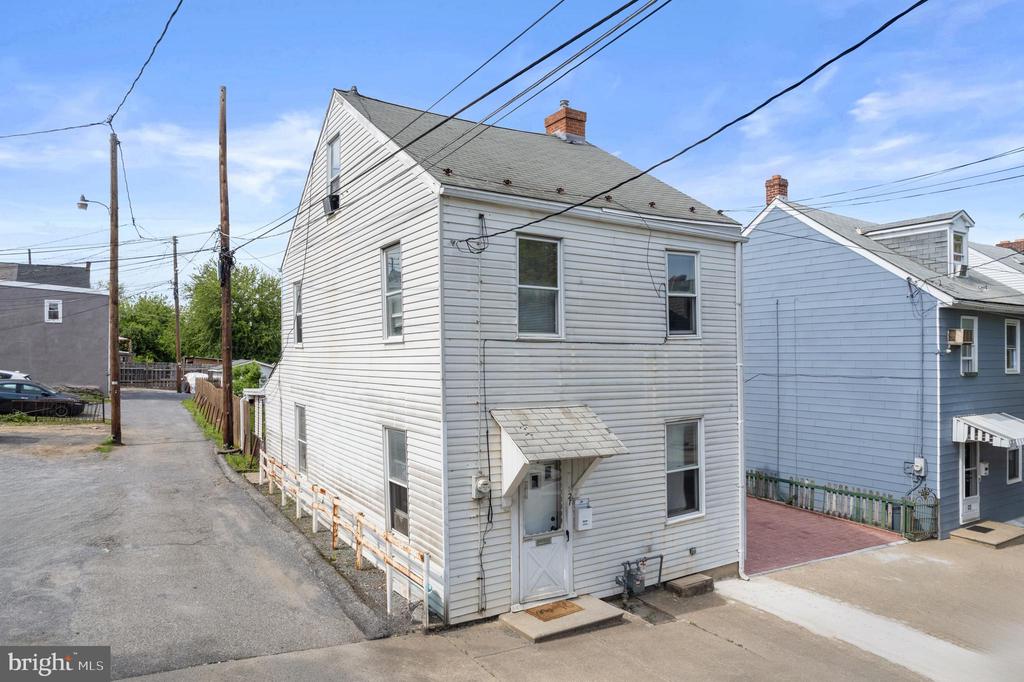 27 W ALLEN STREET