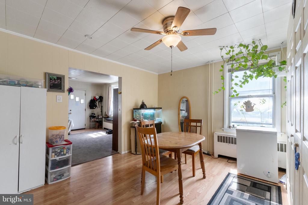 27 W ALLEN STREET