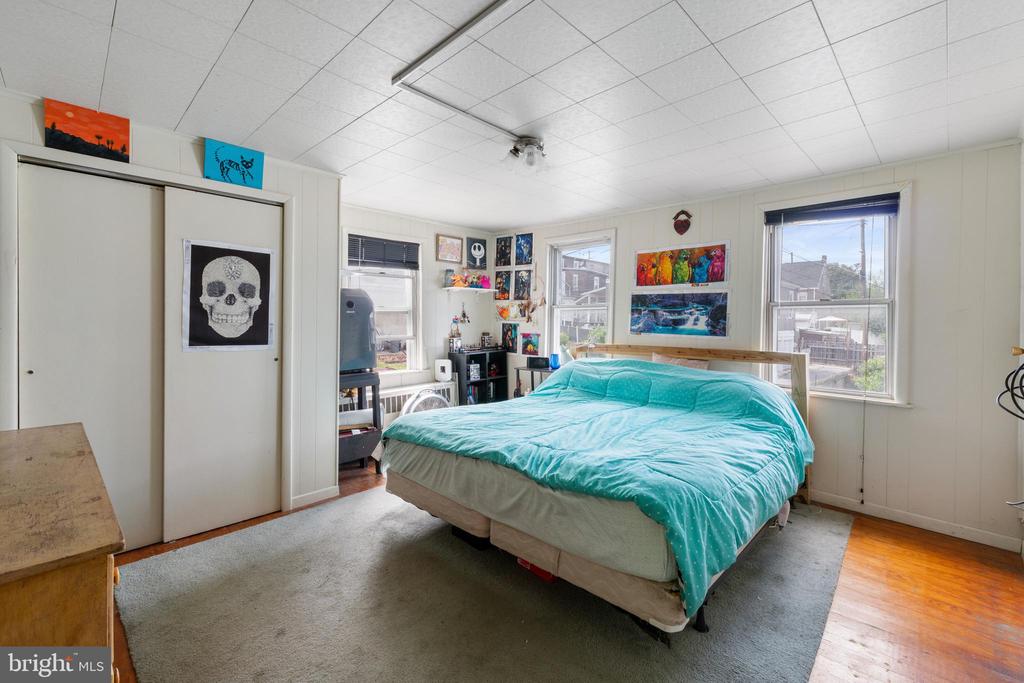 27 W ALLEN STREET