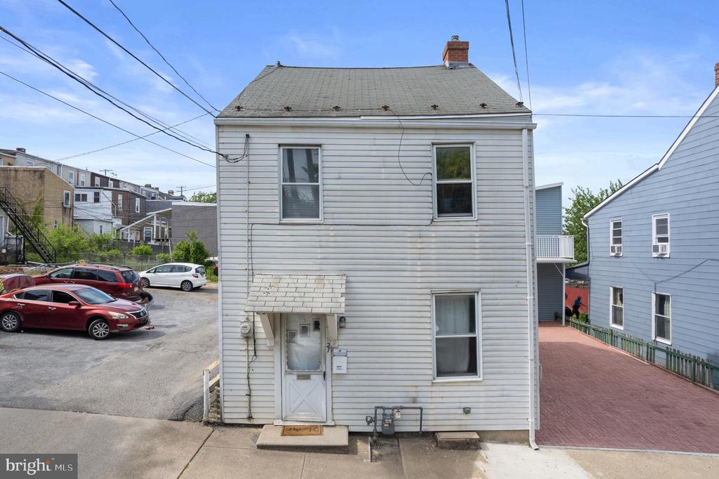 27 W ALLEN STREET