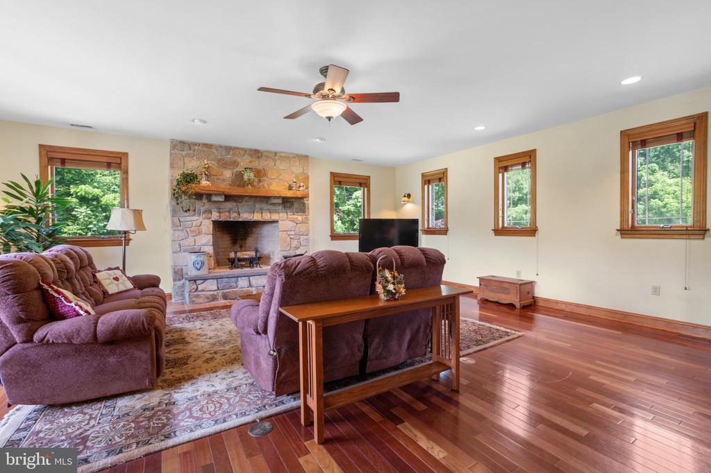 18 GREBE ROAD