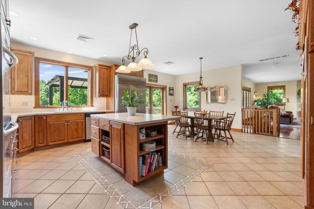 18 GREBE ROAD