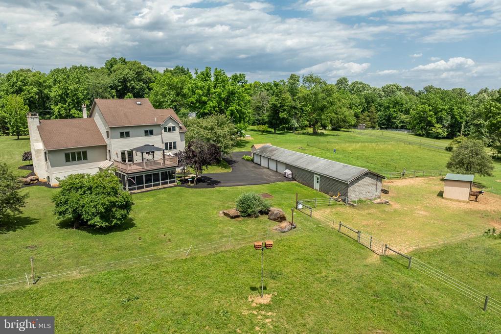 18 GREBE ROAD
