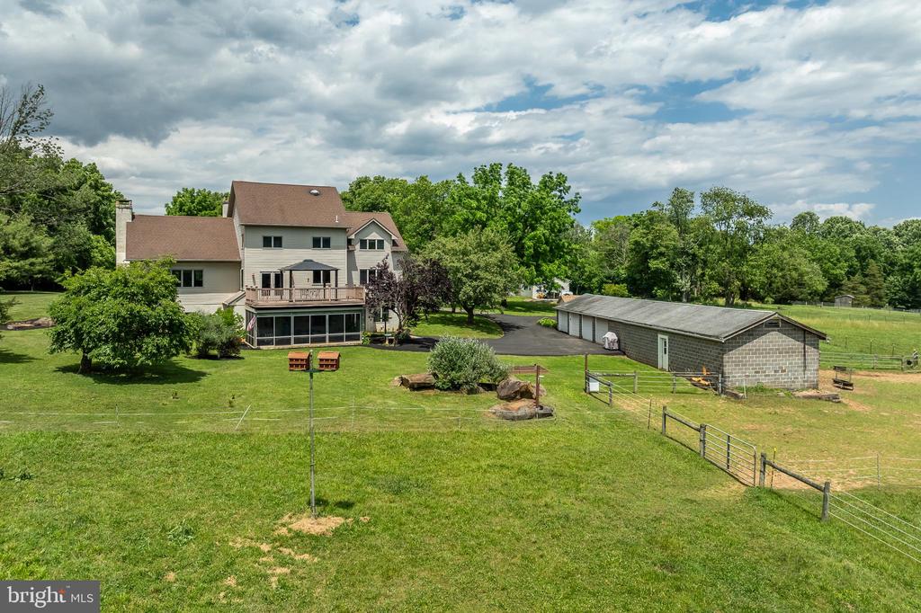 18 GREBE ROAD