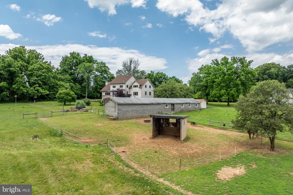 18 GREBE ROAD