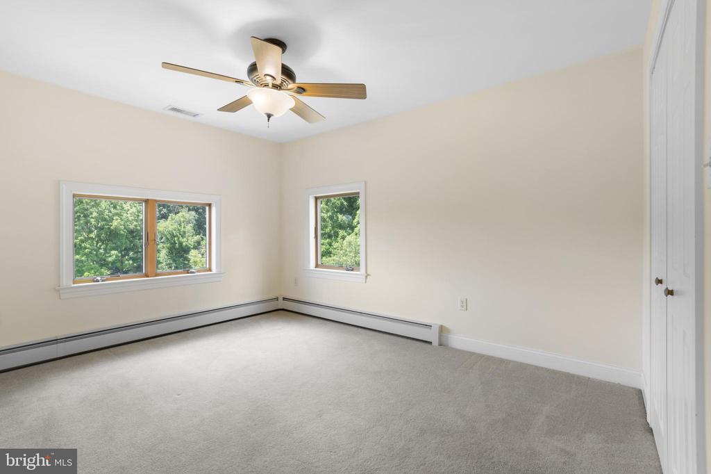 18 GREBE ROAD