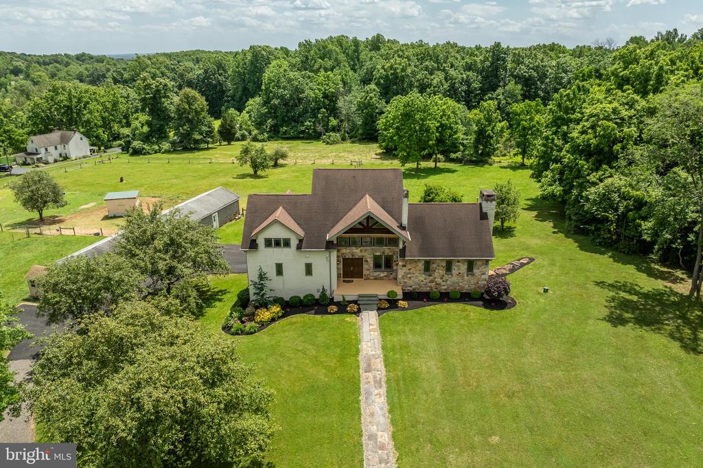 18 GREBE ROAD