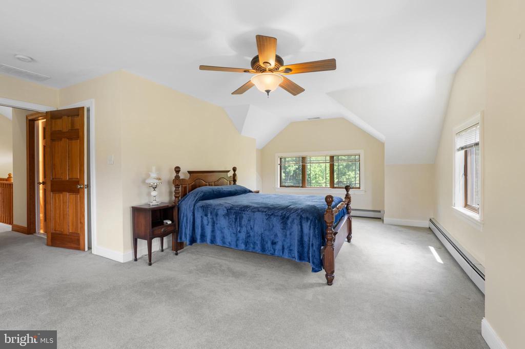 18 GREBE ROAD