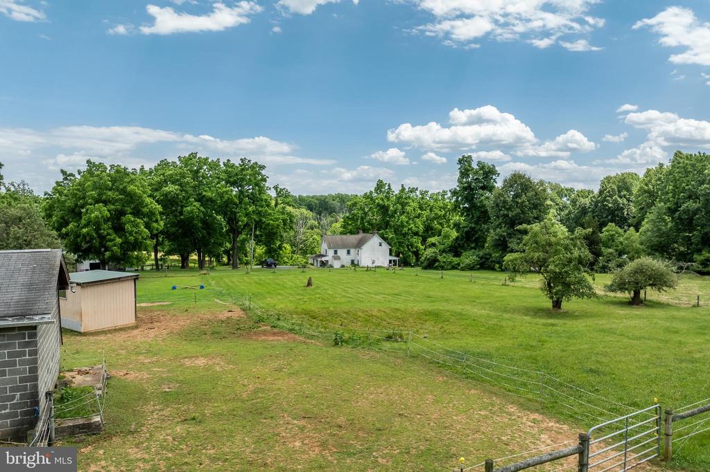 18 GREBE ROAD