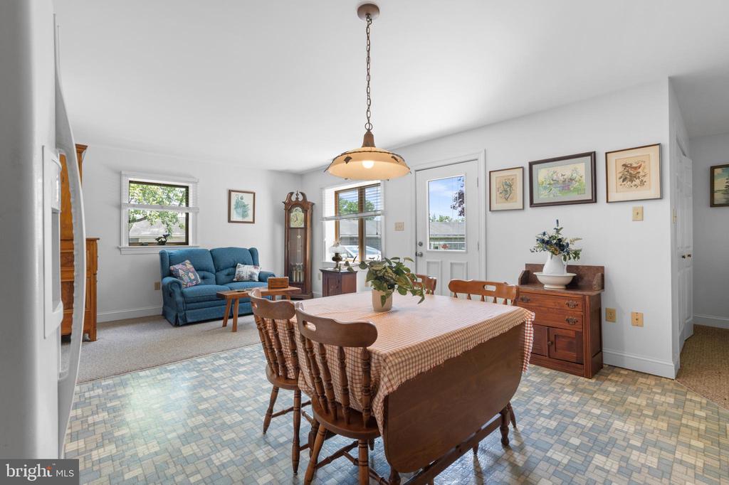 18 GREBE ROAD