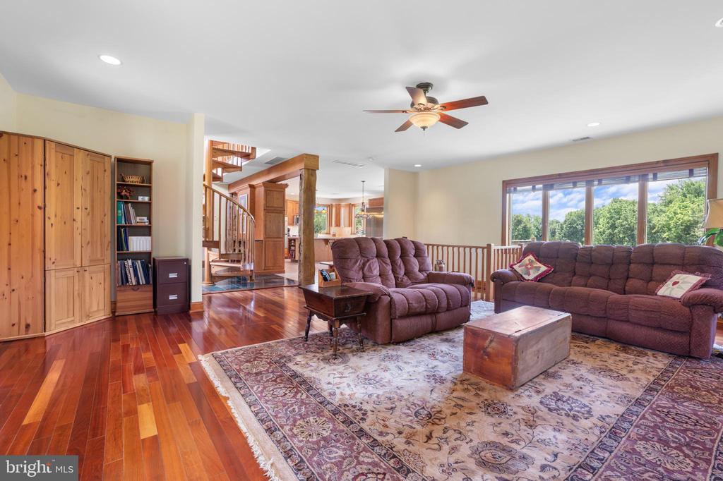 18 GREBE ROAD