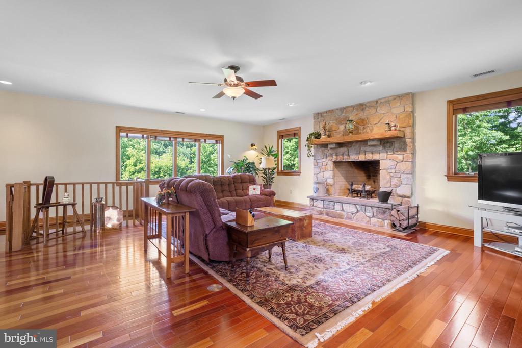 18 GREBE ROAD