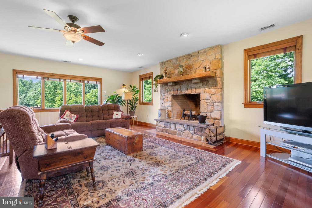18 GREBE ROAD