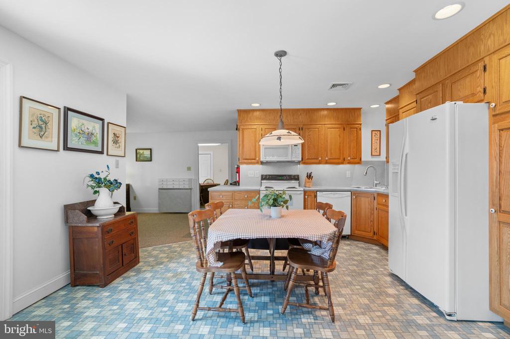18 GREBE ROAD