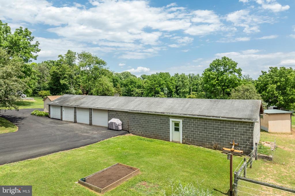 18 GREBE ROAD