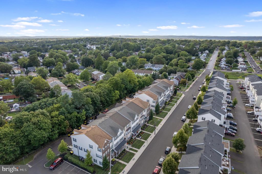 38 N SCHOOL LANE