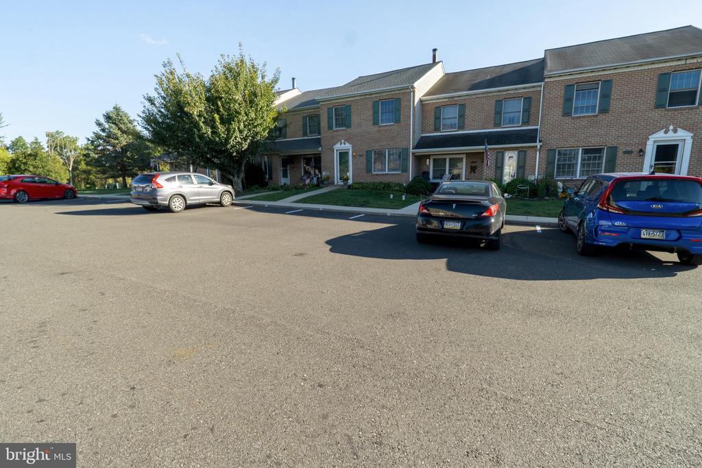 1126 VALLEY STREAM DRIVE