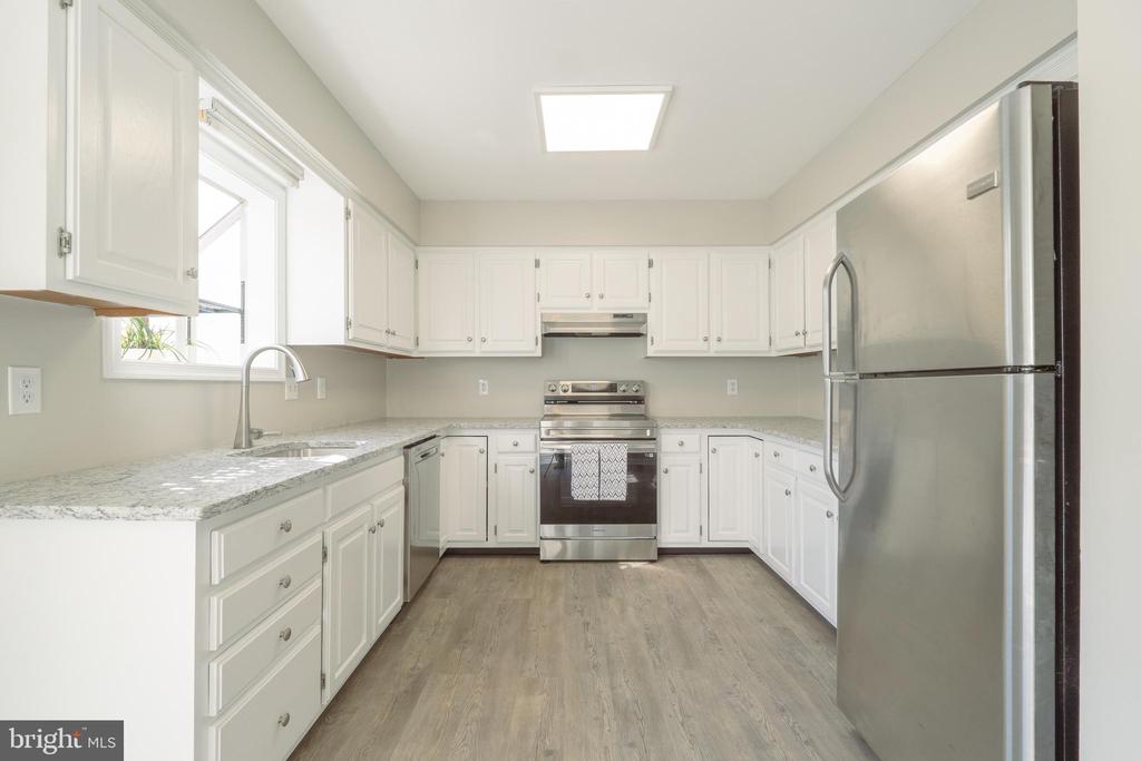 1126 VALLEY STREAM DRIVE