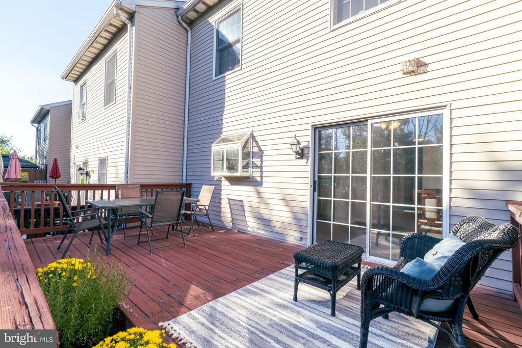 1126 VALLEY STREAM DRIVE