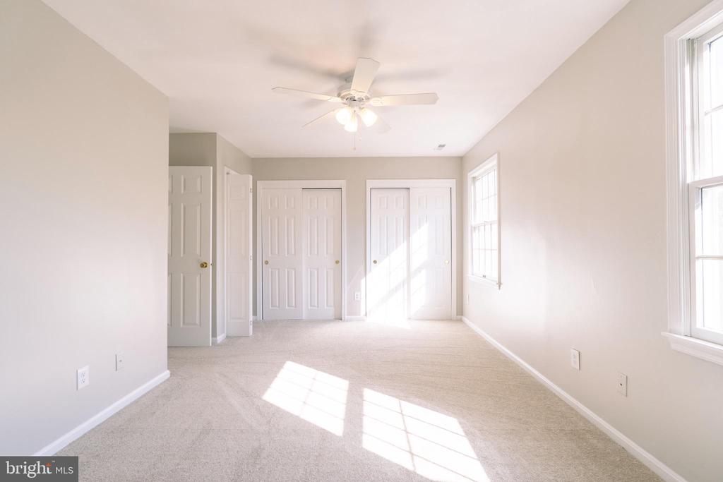 1126 VALLEY STREAM DRIVE