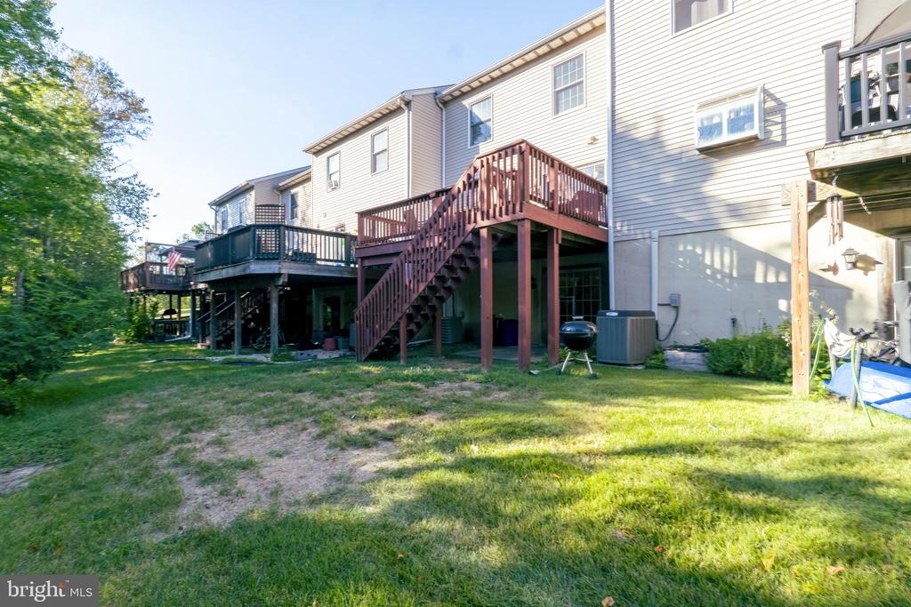 1126 VALLEY STREAM DRIVE