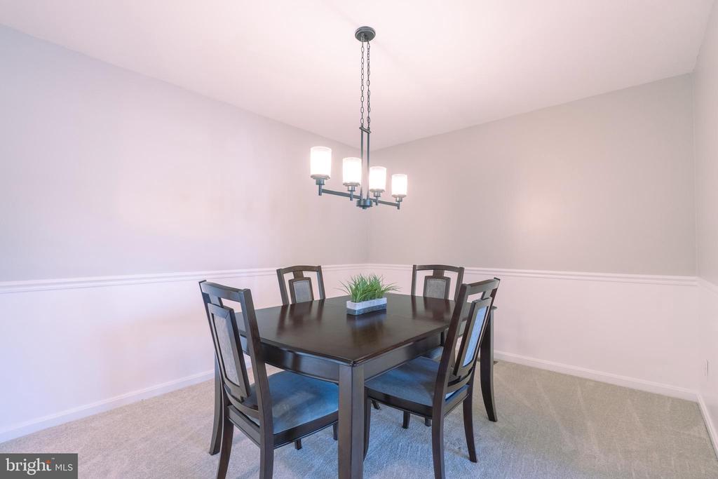 1126 VALLEY STREAM DRIVE
