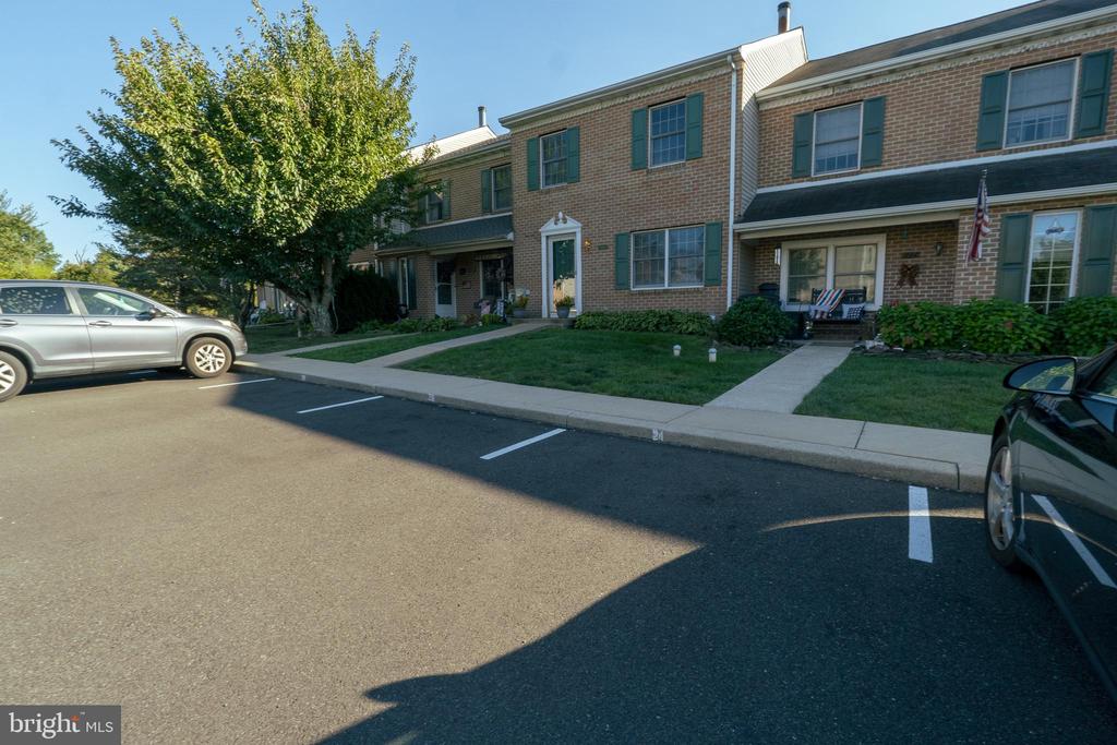 1126 VALLEY STREAM DRIVE