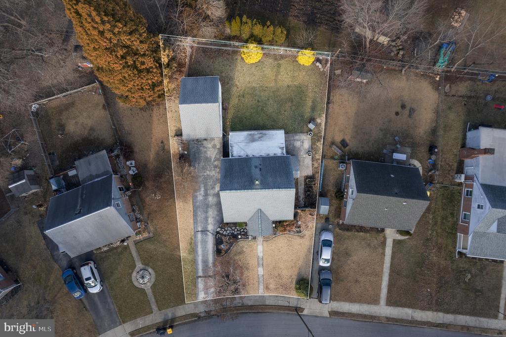 2041 CLEARVIEW AVE