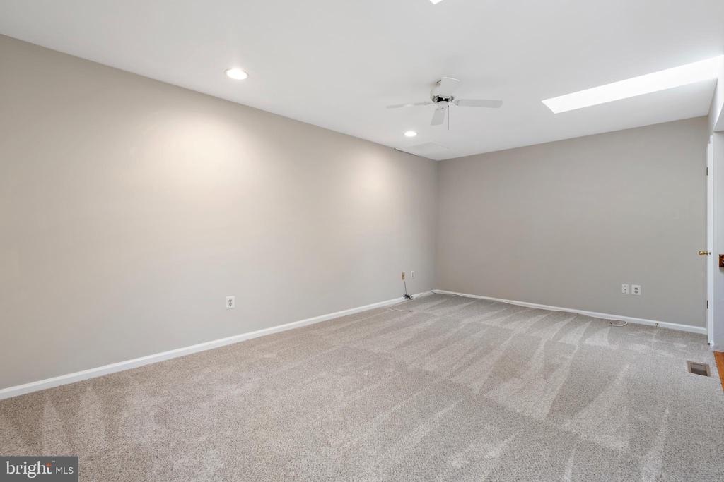 1012 FOXMEADOW DRIVE Unit: CONDO 1012