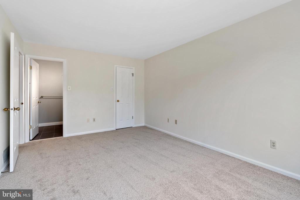 1012 FOXMEADOW DRIVE Unit: CONDO 1012