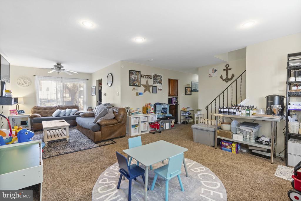 3053 KERRI COURT