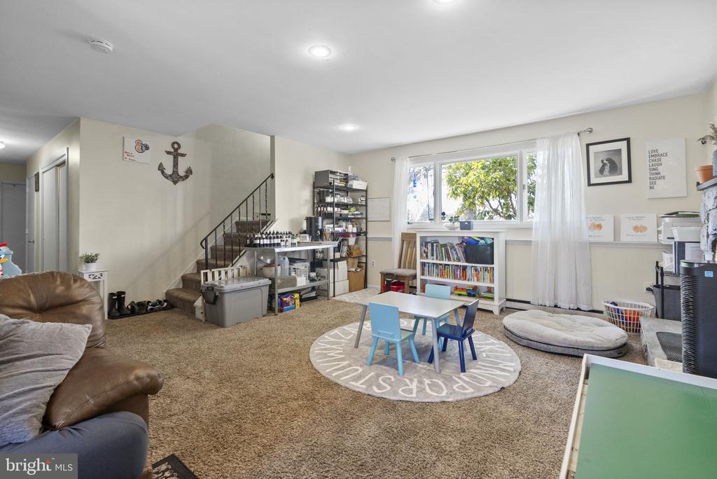 3053 KERRI COURT