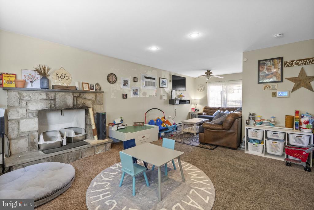 3053 KERRI COURT